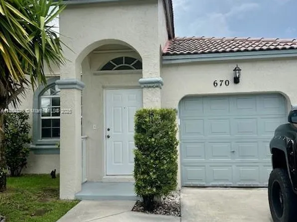 670 NW 154th Ave, Pembroke Pines, FL 33028