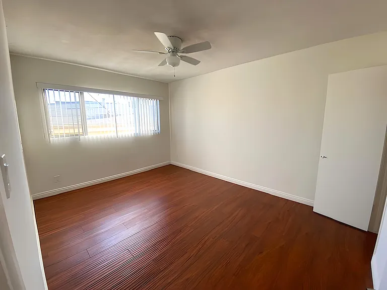 1026 N Genesee Ave #9 — Photo 8