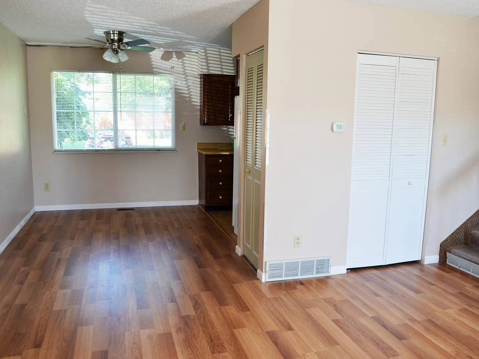 4 bed, 2000 sqft, $2,200 — Photo 4