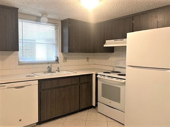 5th image of 1819 East Dr #1819