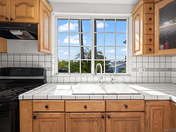 4th image of 4454 Cynthia Pl