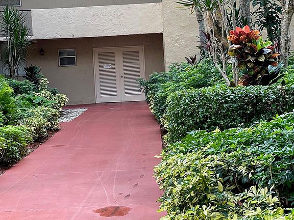 3rd image of 408 NW 68th Avenue #508