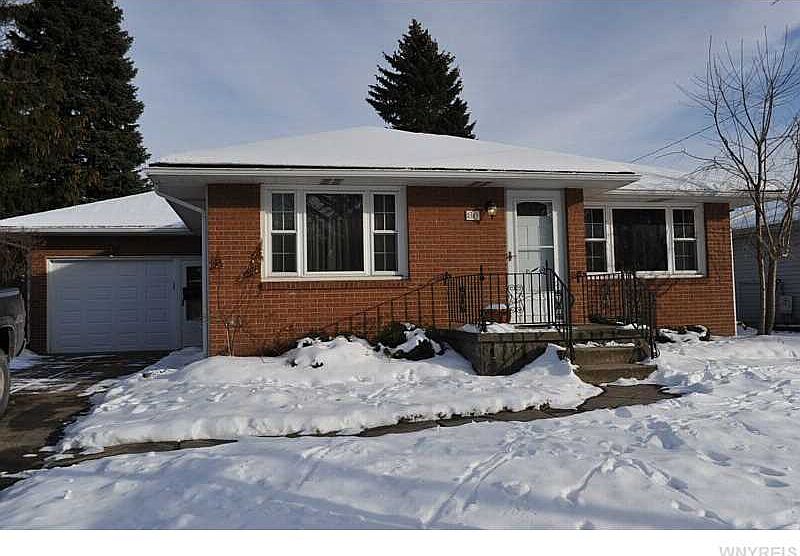 1st image of 80 Parkside Dr