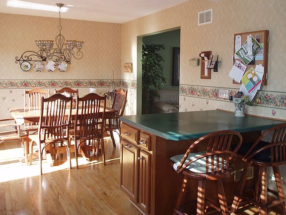 Kitchen/Dining