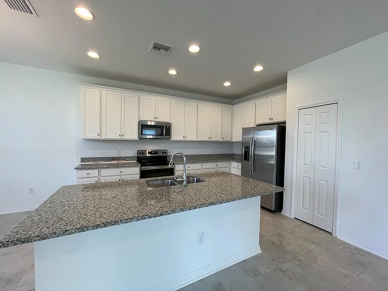7317 Pool Compass Loop — Photo 4