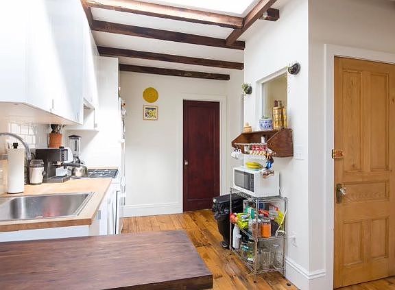 4th image of 457 Halsey St #3