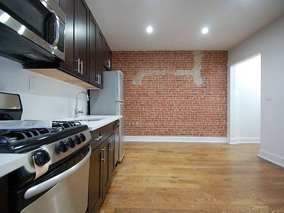 3rd image of 101 W 105th St APT 3W
