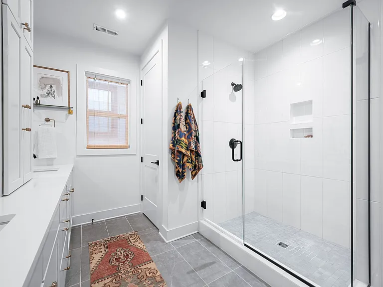 939 Spain Ave — Photo 26