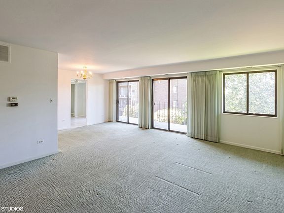 4th image of 51 Old Oak Dr APT 310