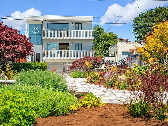 5th image of 414 Coates Dr