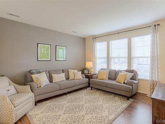 3rd image of 10500 Marions Way #4