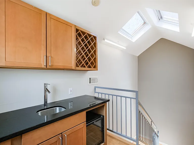 2364 Arlington St — Photo 41