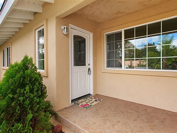 4th image of 1529 Palomarcos Ave