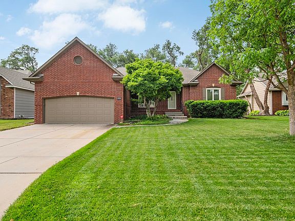 2nd image of 3131 N Forest Lakes Ct