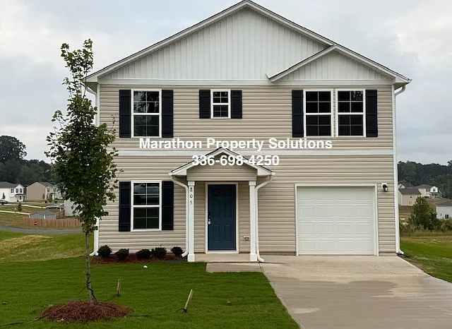 805 Smokey Ridge Rd — Photo 1