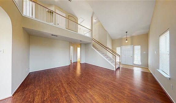 5th image of 13621 Richard Nixon St
