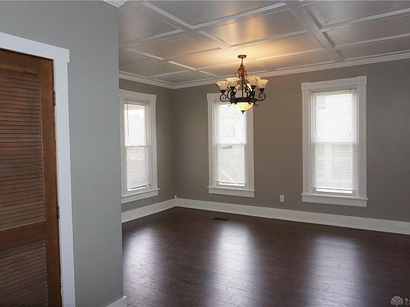 5th image of 520 Montgomery St