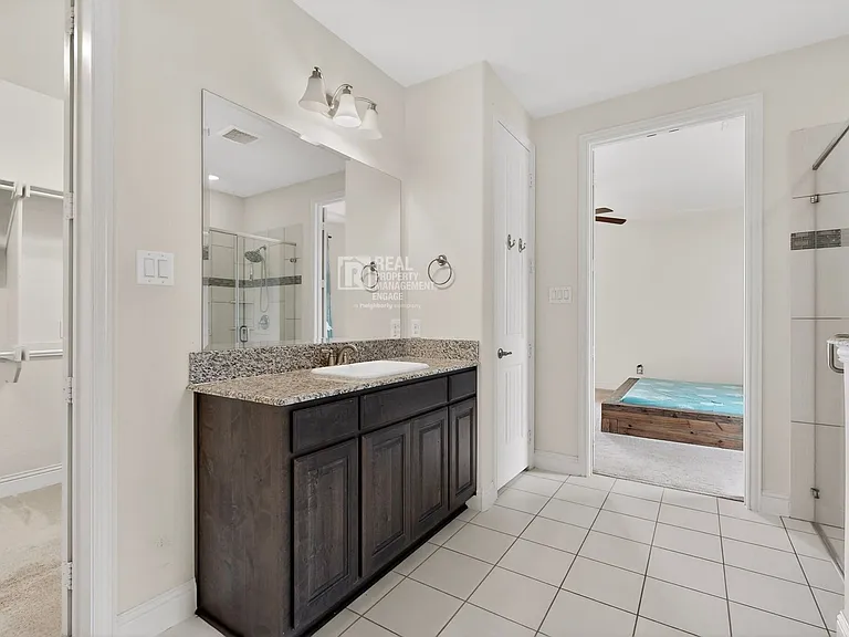 151 Darian Dr — Photo 30