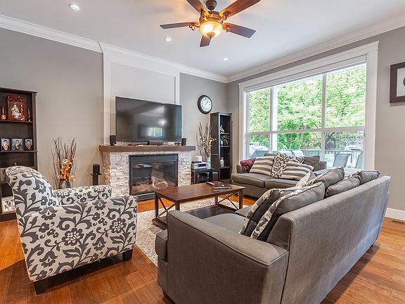 4th image of 3383 Gislason Ave