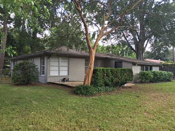 4th image of 745 Highland Park Dr