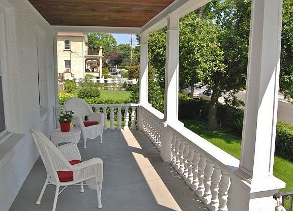 2nd image of 7 Meadow Ln