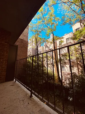 Rented by Metropolis Real Estate of Manhattan | media 5