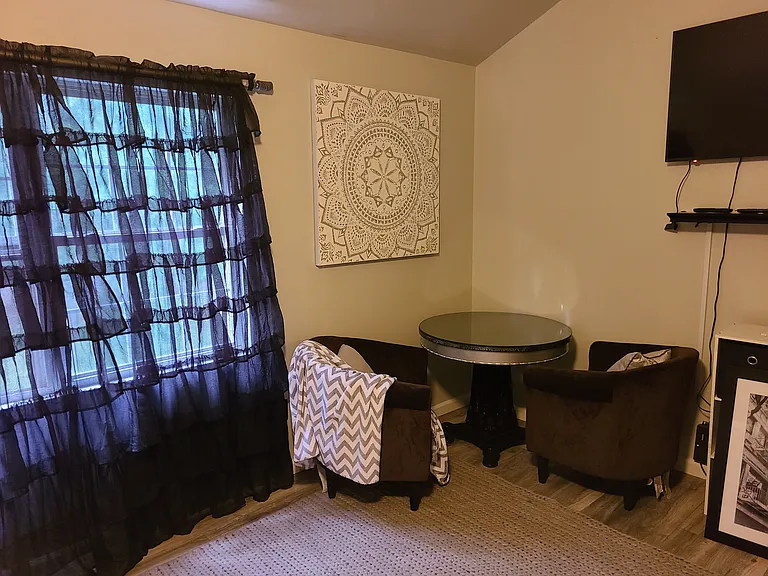 7 Trim St — Photo 7
