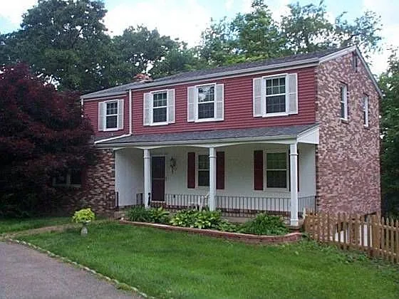 240 Byron Rd photo 1