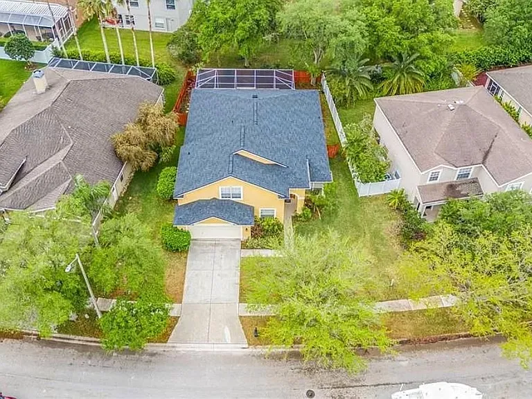 19151 Dove Creek Dr — Photo 26