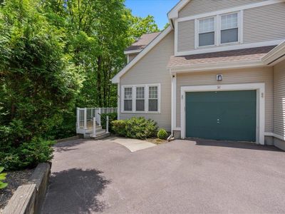 32 Larch Road, South Burlington, VT, 05403
