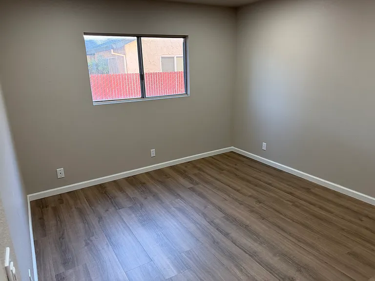 Sandalwood Apartments — Photo 29