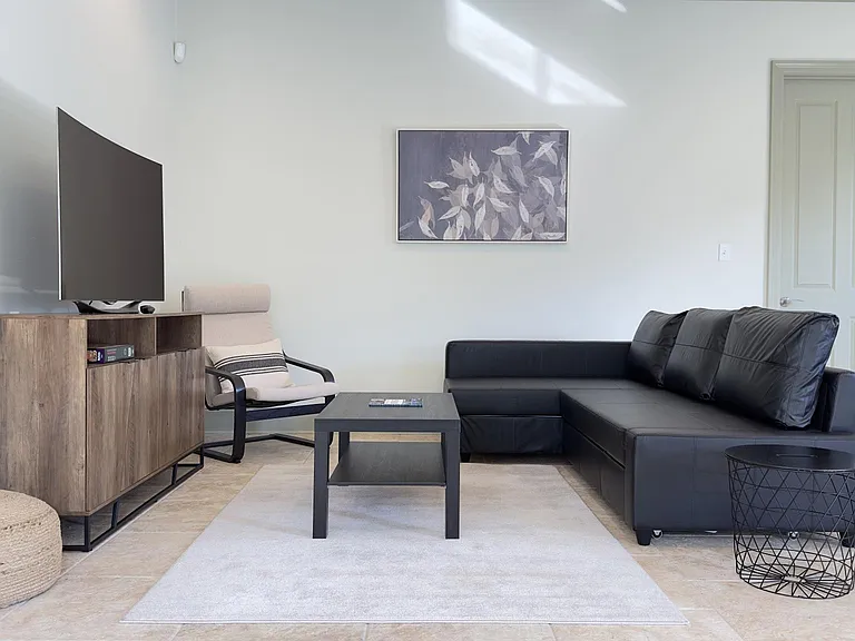 1656 Belmont Ave #B — Photo 3