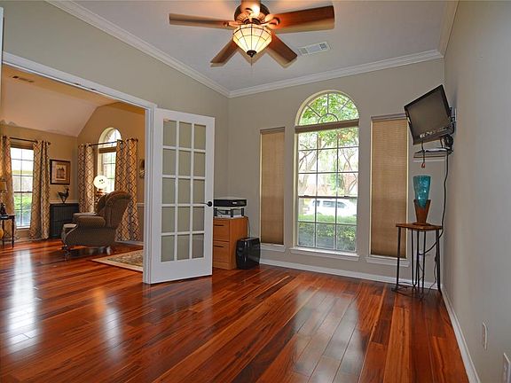 4th image of 4631 Ringrose Dr