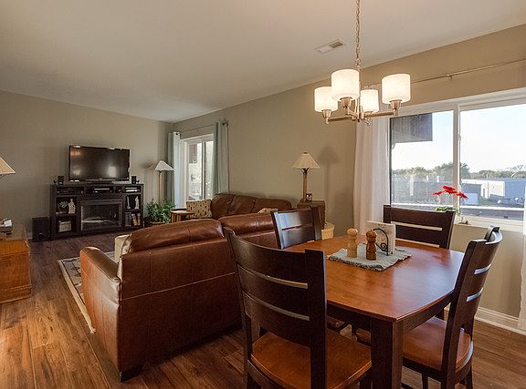 2nd image of 3123 Ingalls Ave APT 3C