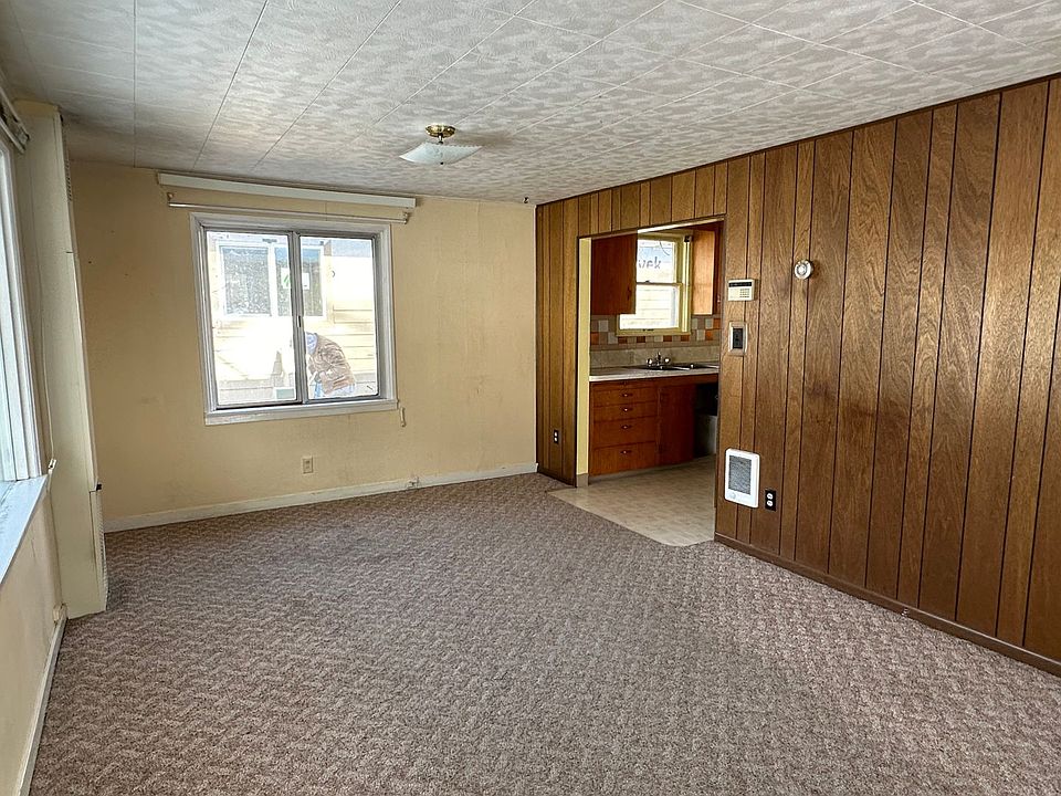 2430 Orchard Ave, Klamath Falls, OR 97601 | Zillow