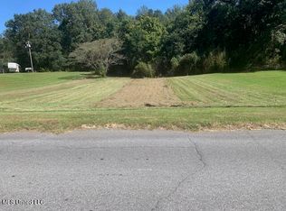 104 Briarwood Rd, Natchez, MS 39120