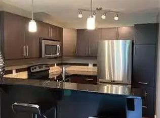 340 Waterfront Dr #1A, Winnipeg, MB R3B 0M3