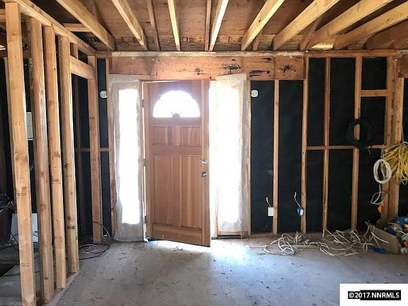 2nd image of 1052 N Highway 395