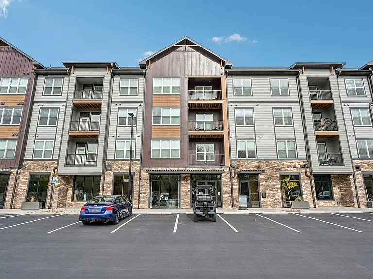 The Quarry Luxury Apartments — Photo 24