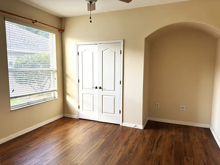 4913 Worthington Cir — Photo 4