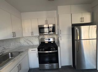 69-10 197th St #5, Fresh Meadows, NY 11365