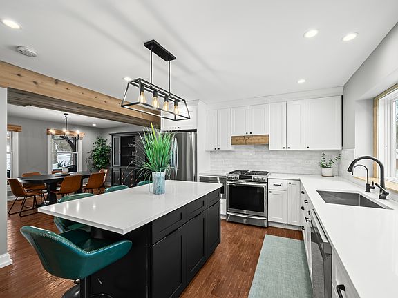 5th image of 21231 W Brandon Rd