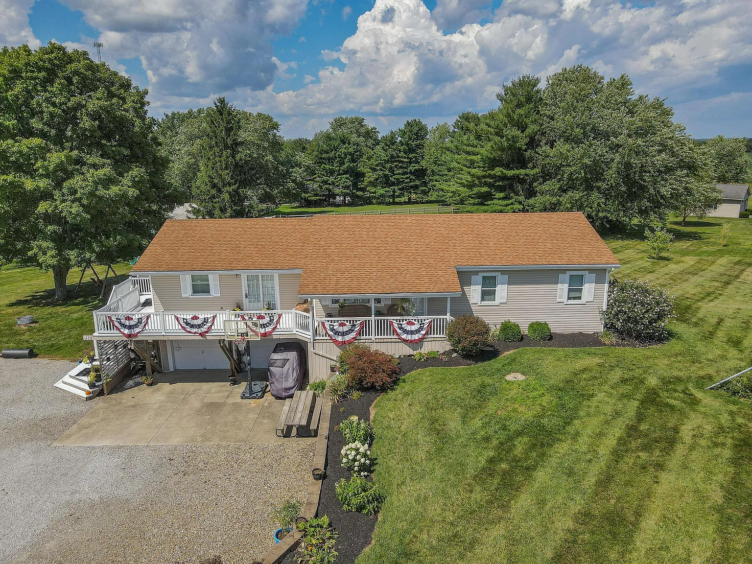 910 Pleasantville Rd NW photo 1