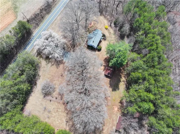 1305 Moores Spring Rd, Westfield, NC 27053