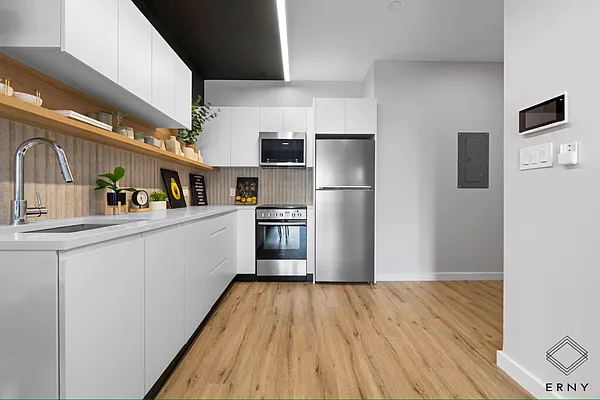 Rented by ERNY LLC | media 5