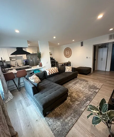 465 S Le Doux Rd #6 — Photo 14