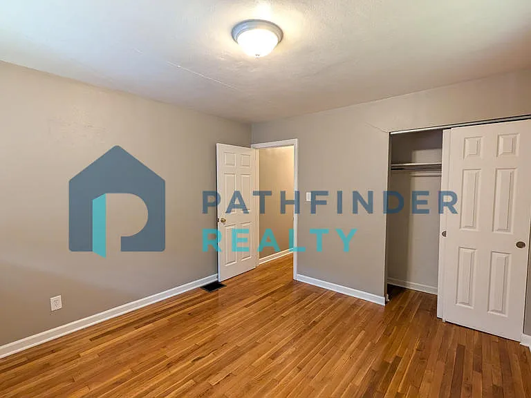 145 Waverly Ave — Photo 12