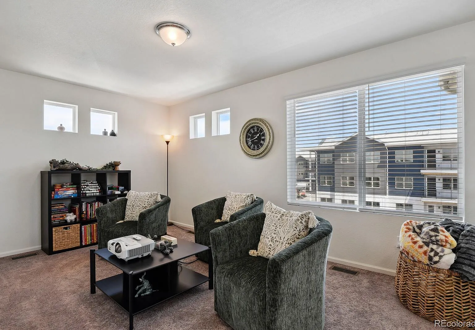 3 bed, 2.5 bath, 1815 sqft, $3,095 — Photo 2