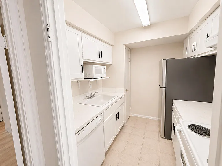 6410 Del Monte Dr #89 — Photo 14