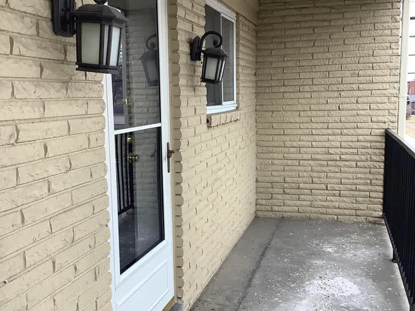 120 Casa Bella Ct, Louisville, KY 40220